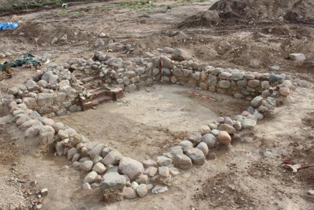 Excavation of an extremely well-preserved cellar, which may have functioned as a place to store the town’s taxes.