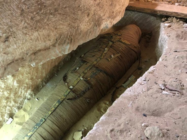 Egypt unveils 2500-year-old mummy at forgotten cemetery
