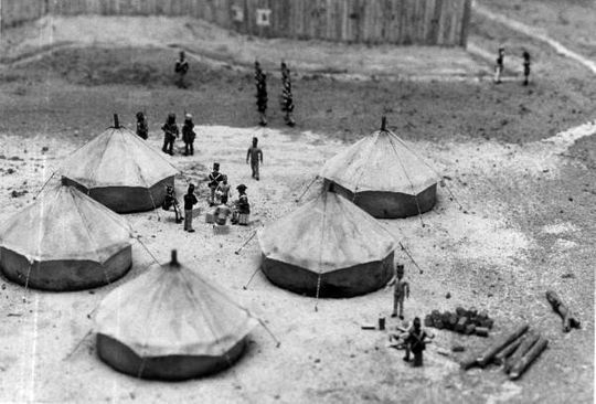 Miniature figurines depicting Fort Gadsden created by William Greer were exhibited at the Fort Gadsden new museum in Sumatra.