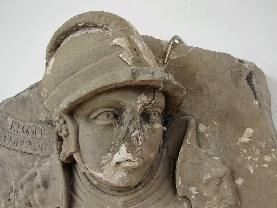 A statue of Ragnar Lothbrok.