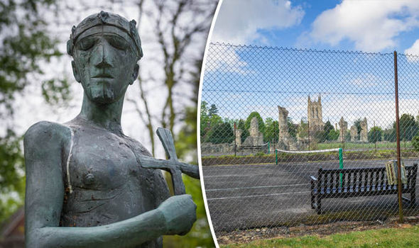 Plans for tennis court to be dug up to search for remains of Saxon King.
