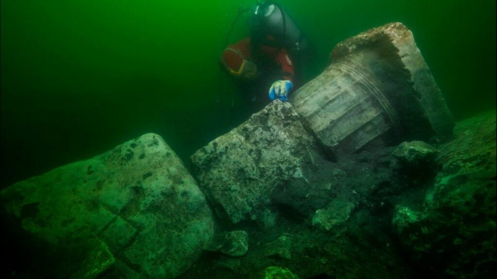 Divers find temples and treasure in Egypt's ancient city of Heracleion