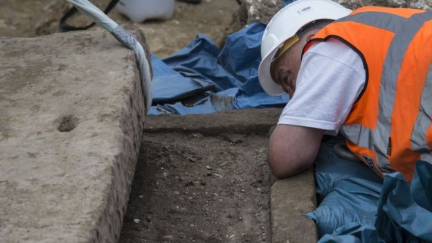 Ancient Roman Sarcophagus Discovered at Construction Site in London