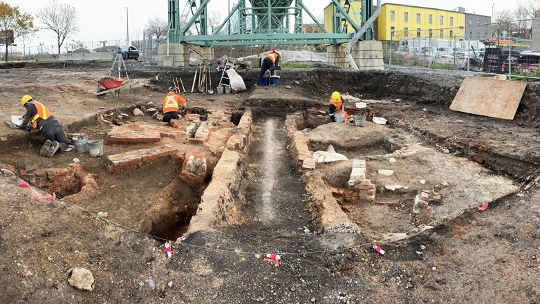 A Kiln That Fired Millions of Clay Pipes Was Unearthed Under a Montreal Bridge