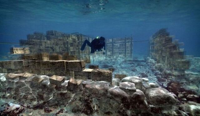 The oldest submerged city: A 5000 old sunken perfectly designed city in southern Greece