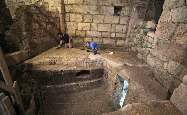 Researchers Find 1,400-Year-Old Rooms Under Jerusalem's Western Wall