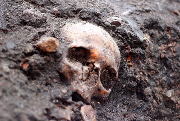 3,000 Skeletons Found During London Railway Construction