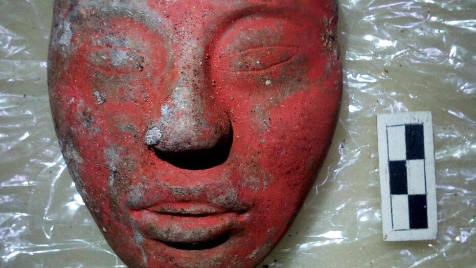 The tomb of Mayan “God-King” discovered in Guatemala, his status determined by the carved jade mask