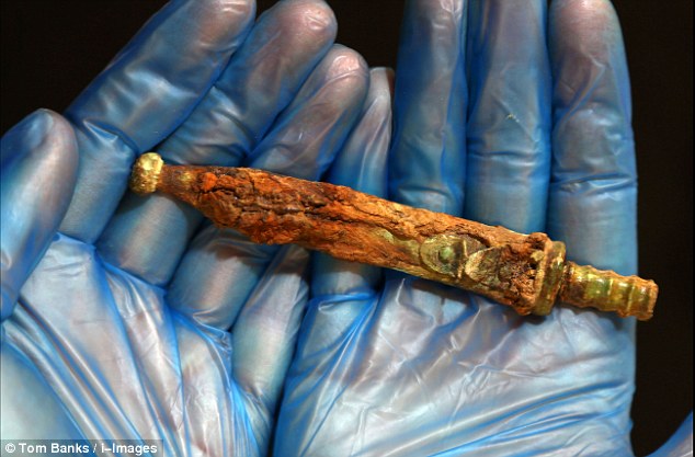 177,000 Roman artefacts found under the A1