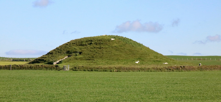 5,000-year-old Neolithic Passage Tomb Studied in Scotland