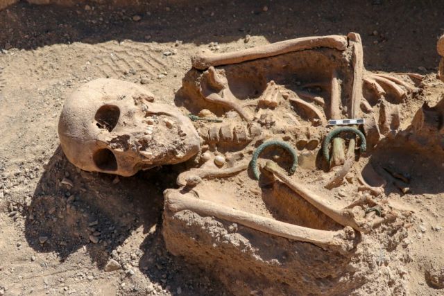 Urartian noblewoman buried with the jewelry found in the 2,750-year-old necropolis of Çavuştepe castle