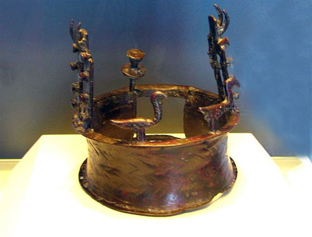 The 6,000-year-old Crown found in Dead Sea Cave