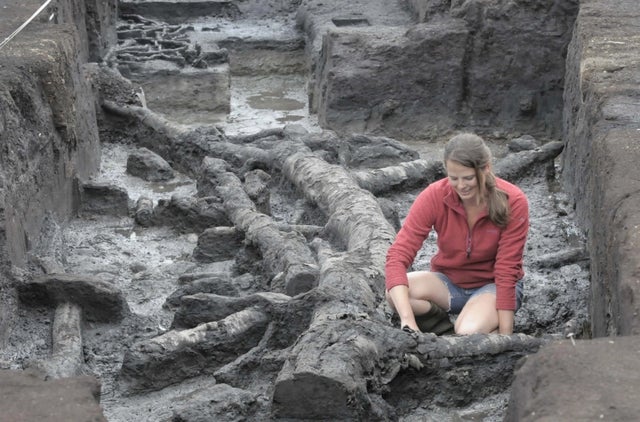 6,000 Years Older then Stonehenge: Oldest house in Britain discovered to be 11,500 years old