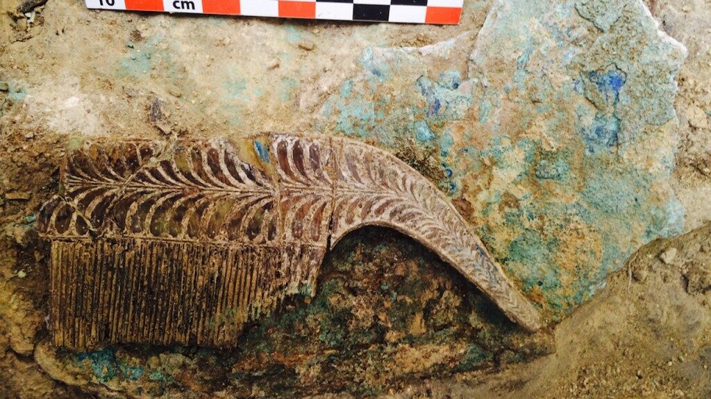 Archaeologists Discover 3,500-Year-Old “Griffin Warrior” Tomb Full of Treasures