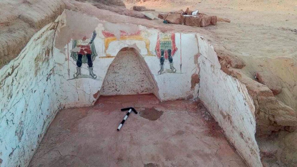Archaeologists find Rome-era tombs in Egypt's the Western Desert