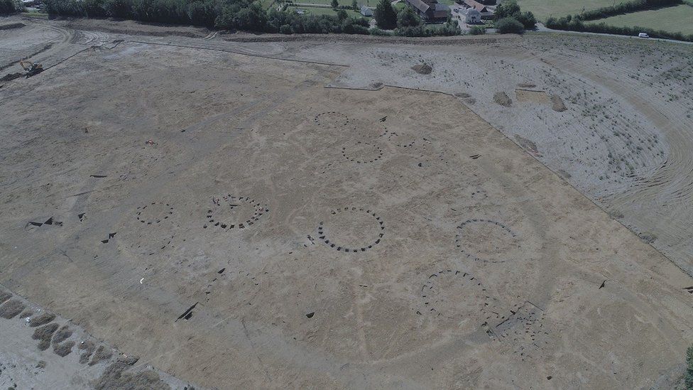 Boudicca revolt: Essex dig reveals 'evidence of Roman reprisals'