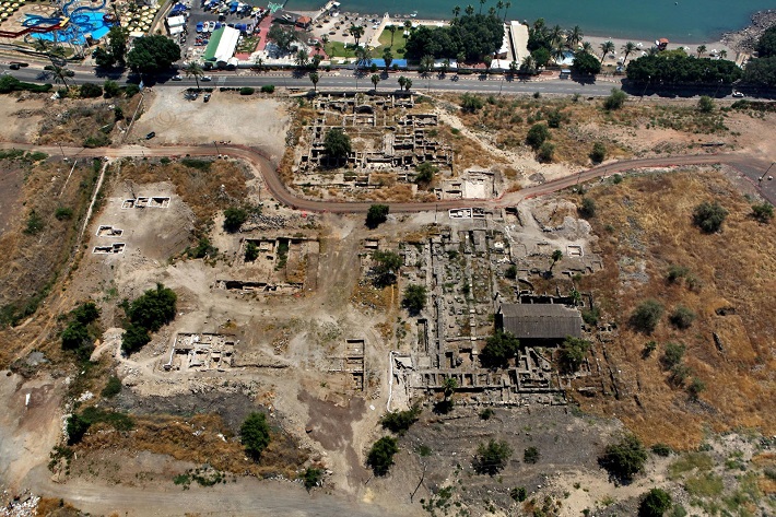 Archaeologists Find Remains of 'Rare', Ancient Mosque from 670 AD in Israeli City of Tiberias