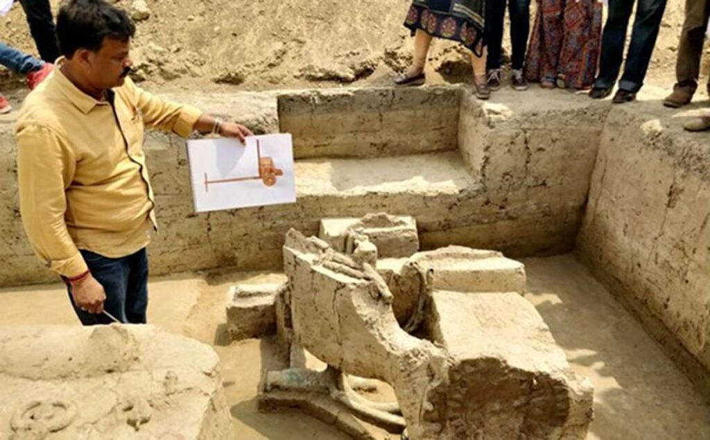 Archaeologists unearth 4,000-year-old chariots in India