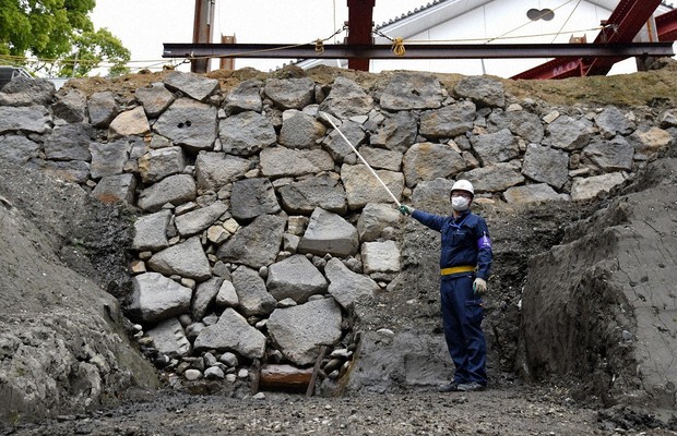 Original 15th-Century Castle Wall Found in Tokyo