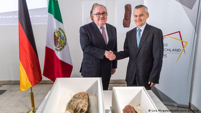 34 Pre-Columbian Artifacts Returned to Mexico by Germans