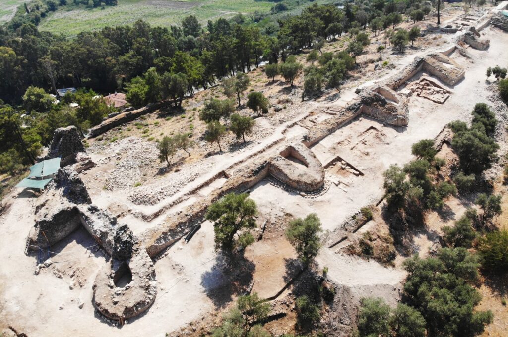 Turkish Archaeologists Find Byzantine Castle at Akyaka, Western Turkey