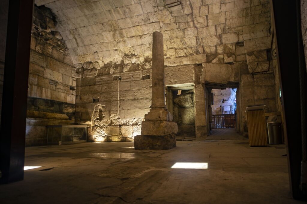 Magnificent 2,000-year-old 'city hall' unearthed near Western Wall in Jerusalem