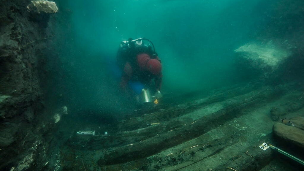 Sunken Ship, Ancient Greek Graves Found at Underwater Ruins in Egypt