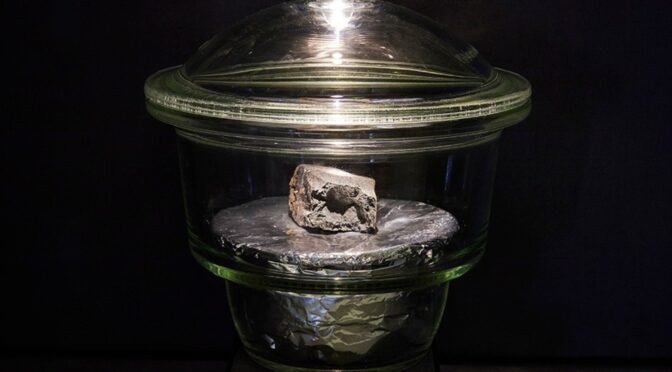 Can 4.5 Billion-Year-Old Meteorite Hold Secrets of Life on Earth?