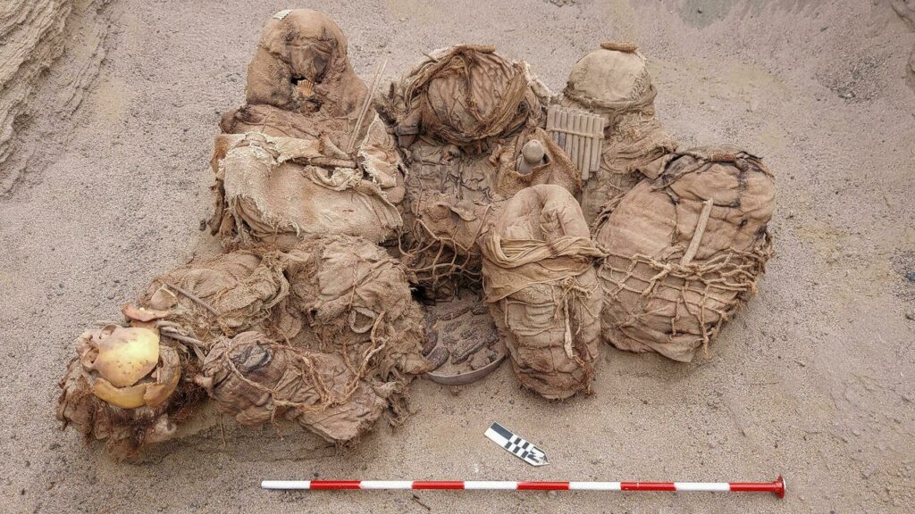 Gas pipe workers find 800-year-old bodies in Peru