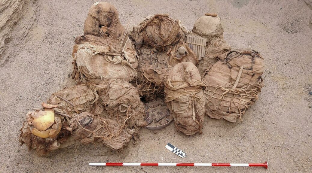 Gas pipe workers find 800-year-old bodies in Peru