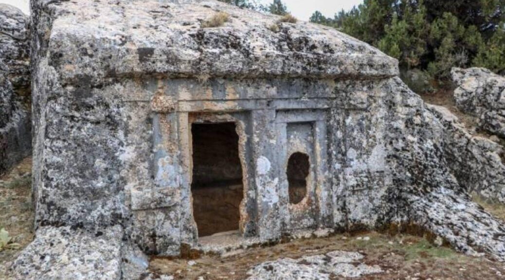 Treasure hunters explode 2500-year-old Lycian Rock-cut Tombs in Turkey