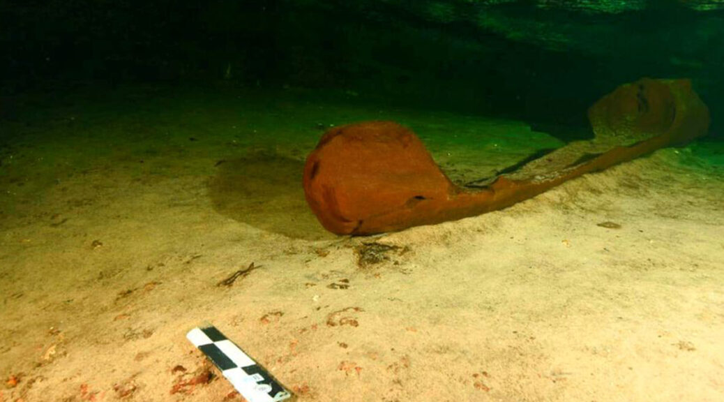 Rare 1,000-year-old canoe found in cenote near Chichén Itzá
