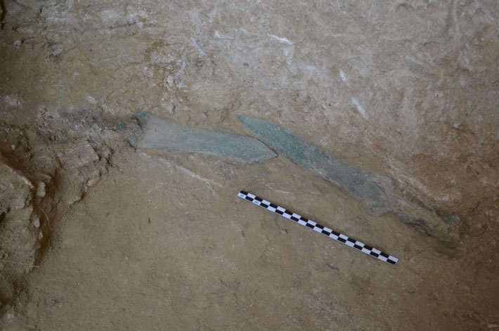 Bronze Age Swords Unearthed in Greece