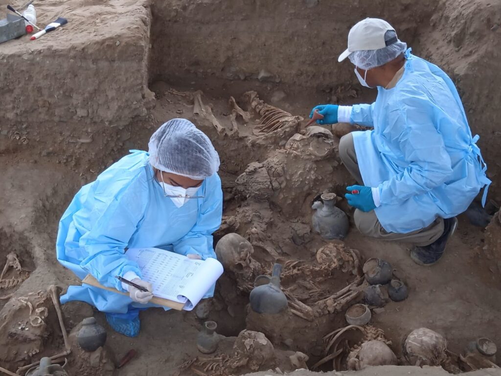 Peru: Skeletal remains of 25 people found at Chan Chan archaeological site