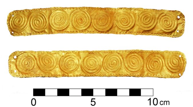 3000-Year-Old Gold Jewellery Found Inside Bronze Age Tombs in Cyprus