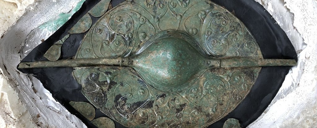 Archaeologists Unearth Celtic Warrior Grave Complete With Chariot, Elaborate Shield