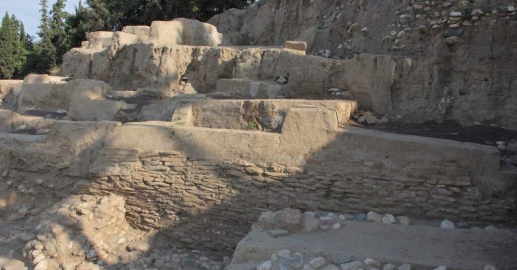 7,000-year-old fortress wall uncovered in southern Turkey