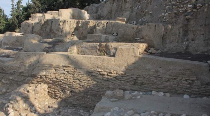 7,000-year-old fortress wall uncovered in southern Turkey