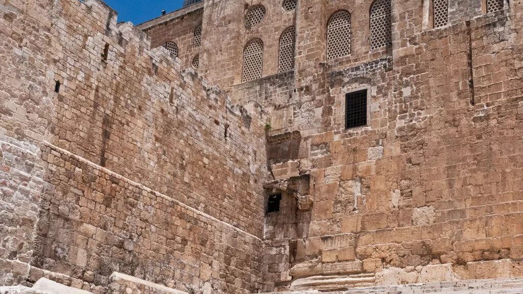 2000-year-old 'lost' street built by Pontius Pilate uncovered in Jerusalem