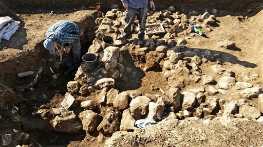 Israeli archaeologists discover 7,000-year-old settlement