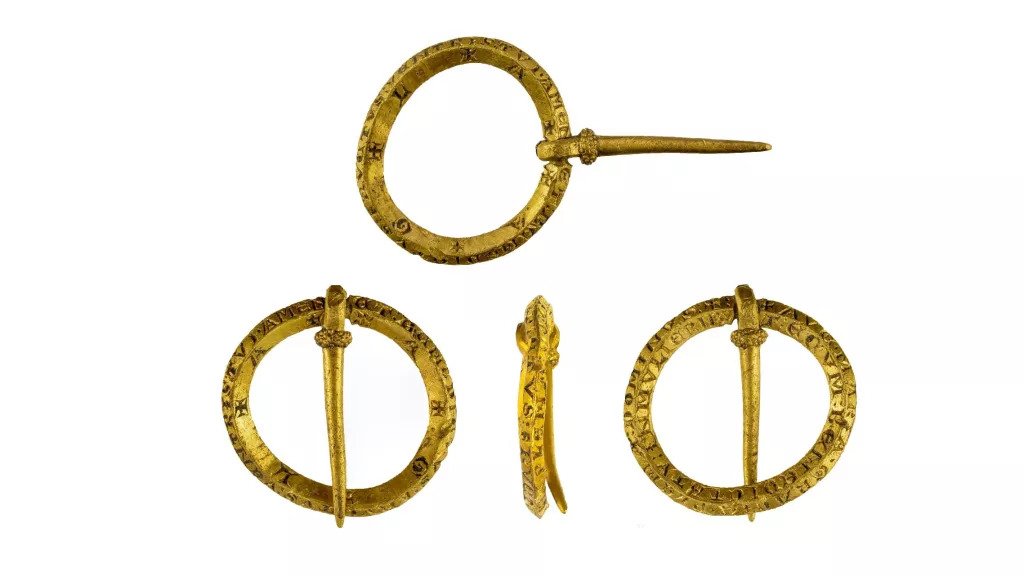 Inscribed Medieval Gold Brooch Recovered in England