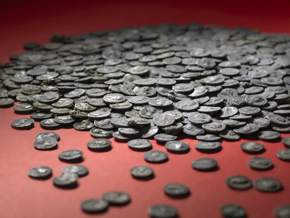 Hoard of 5,500 Roman-era Silver Coins Unearthed in Germany