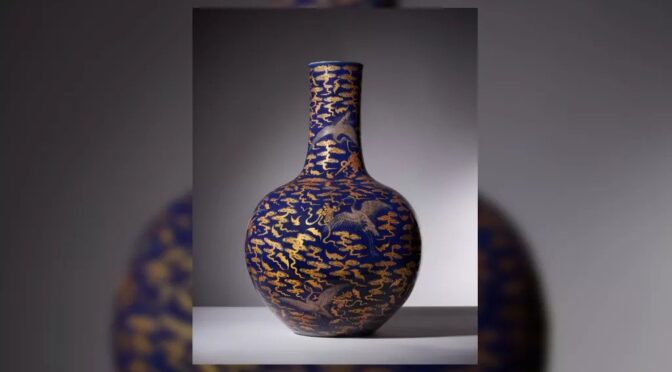 Vase Kept In Kitchen Turned Out To Be 250-Year-Old Relic, Auctioned For 1.5 Million Pounds