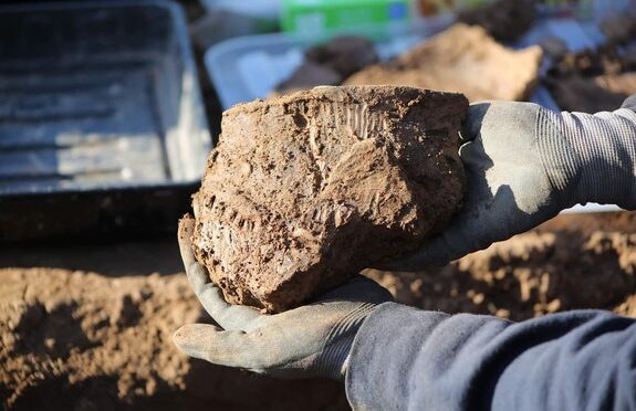 Bronze Age Pot Discovered in Wales