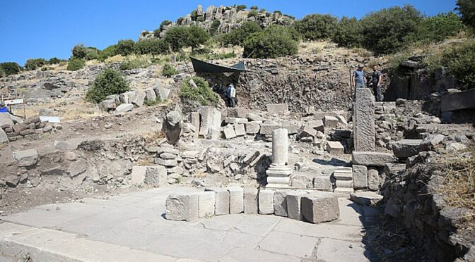 Remains Of A 2,200-Year-Old Roman Fountain Discovered In Assos, Turkey
