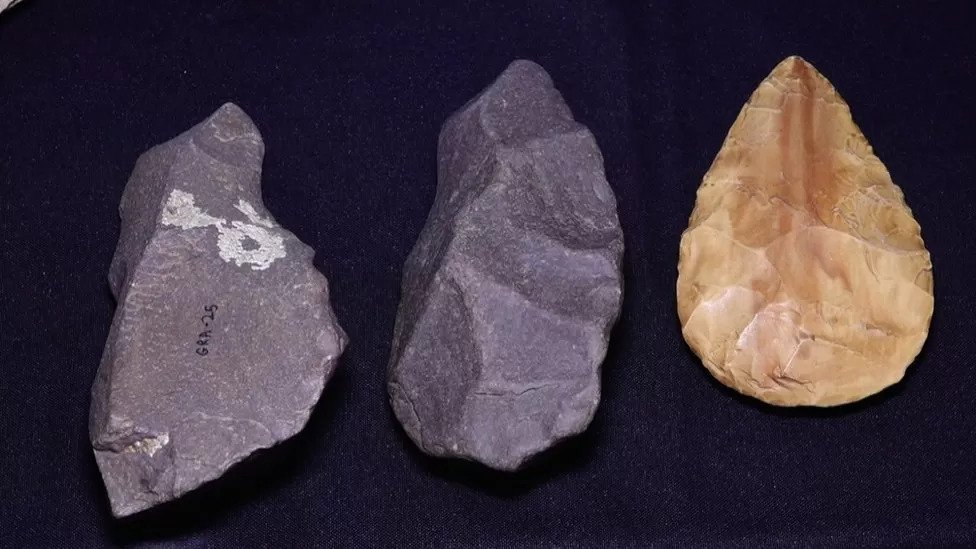 Доисторические каменные орудия, найденные в Западной Индии