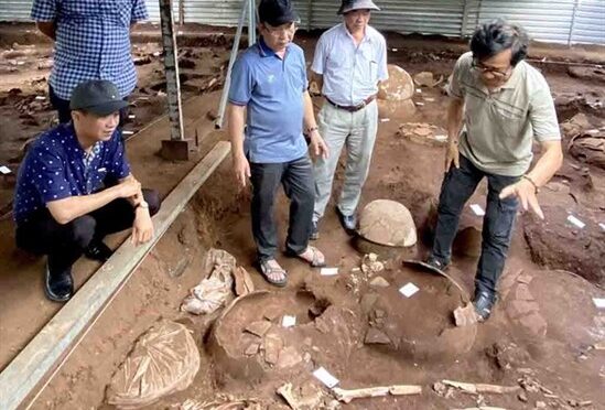 2,300-Year-Old Skeleton Unearthed in Vietnam