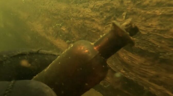 1930s Medicine Bottle Found in Poland’s Gwda River