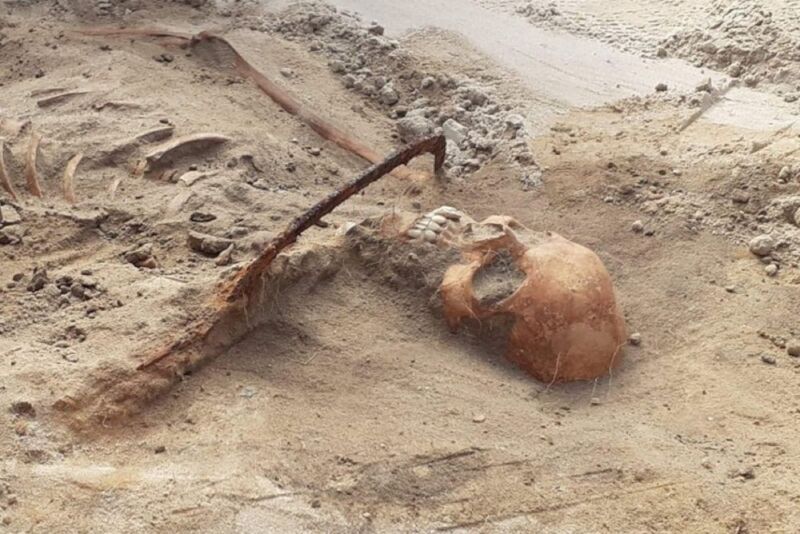 Archaeologists unearth remains of 17th-century female “vampire” in Poland