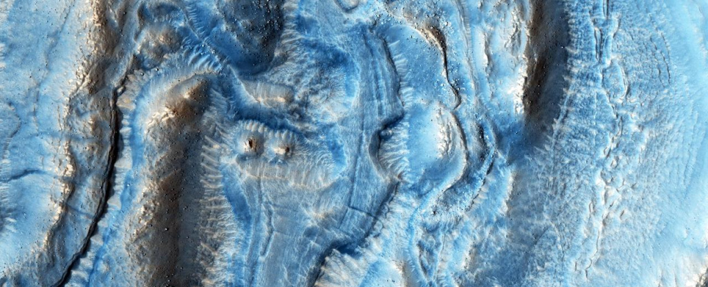 Ancient Glaciers on Mars Flowed So Slowly, We Can Barely Tell They Flowed at All